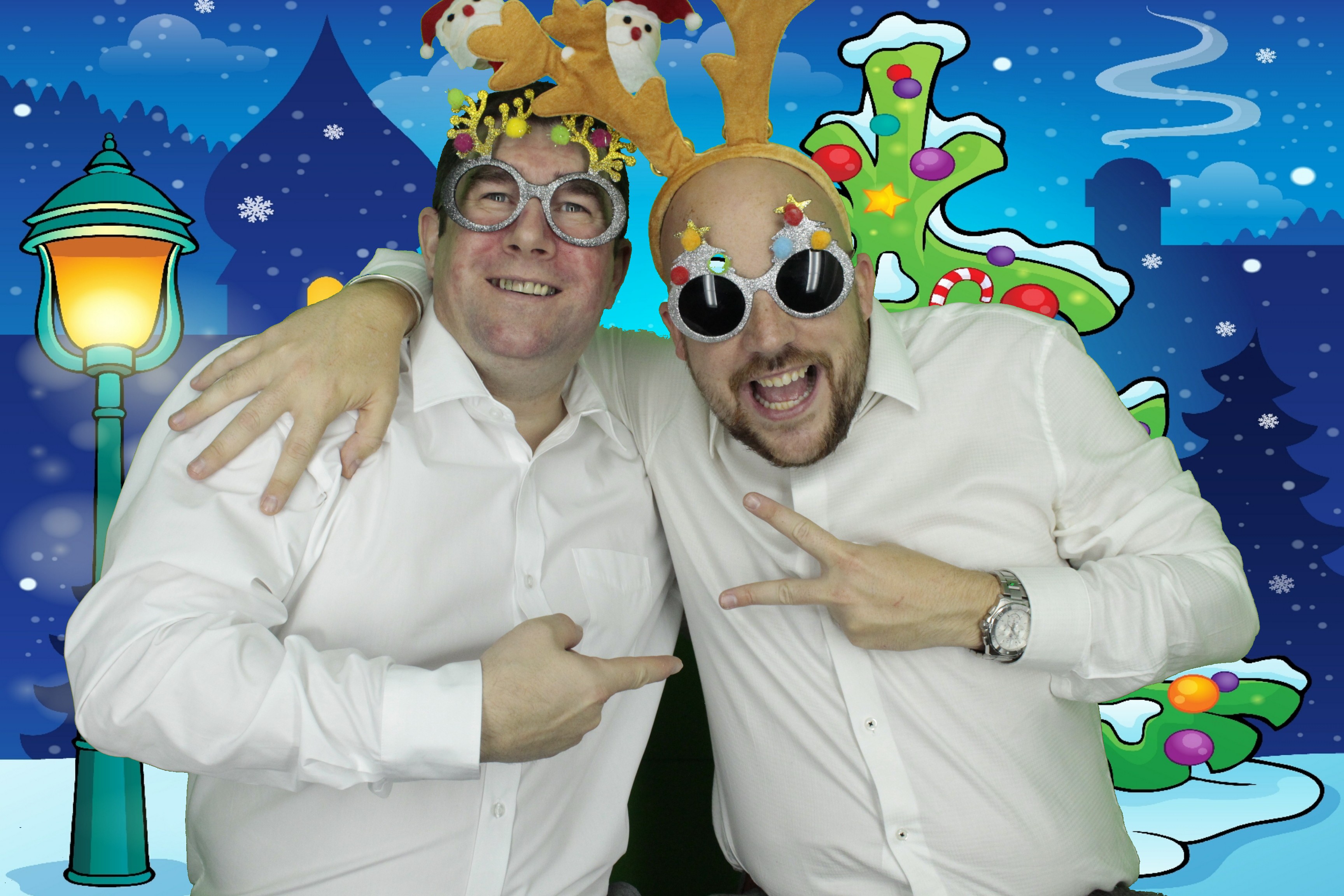 Silvermere Christmas Party | View more photos from the event at gallery.myphotoboothexperience.co.uk/u/MyPhotoBoothExperienceLtd/Silvermere-Christmas-Party-3